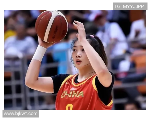 16岁小李梦跨级仍夺亚军！见证“女姚明”登顶不算输 场均12分够奋斗